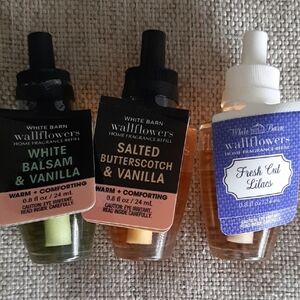 White Barn Black and Cream Wallflowers Refill